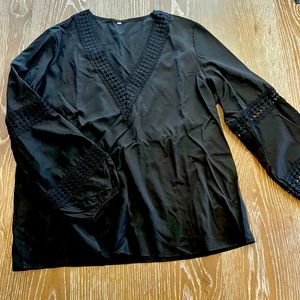 Women’s size large Black Boho Bubble Sleeve Top